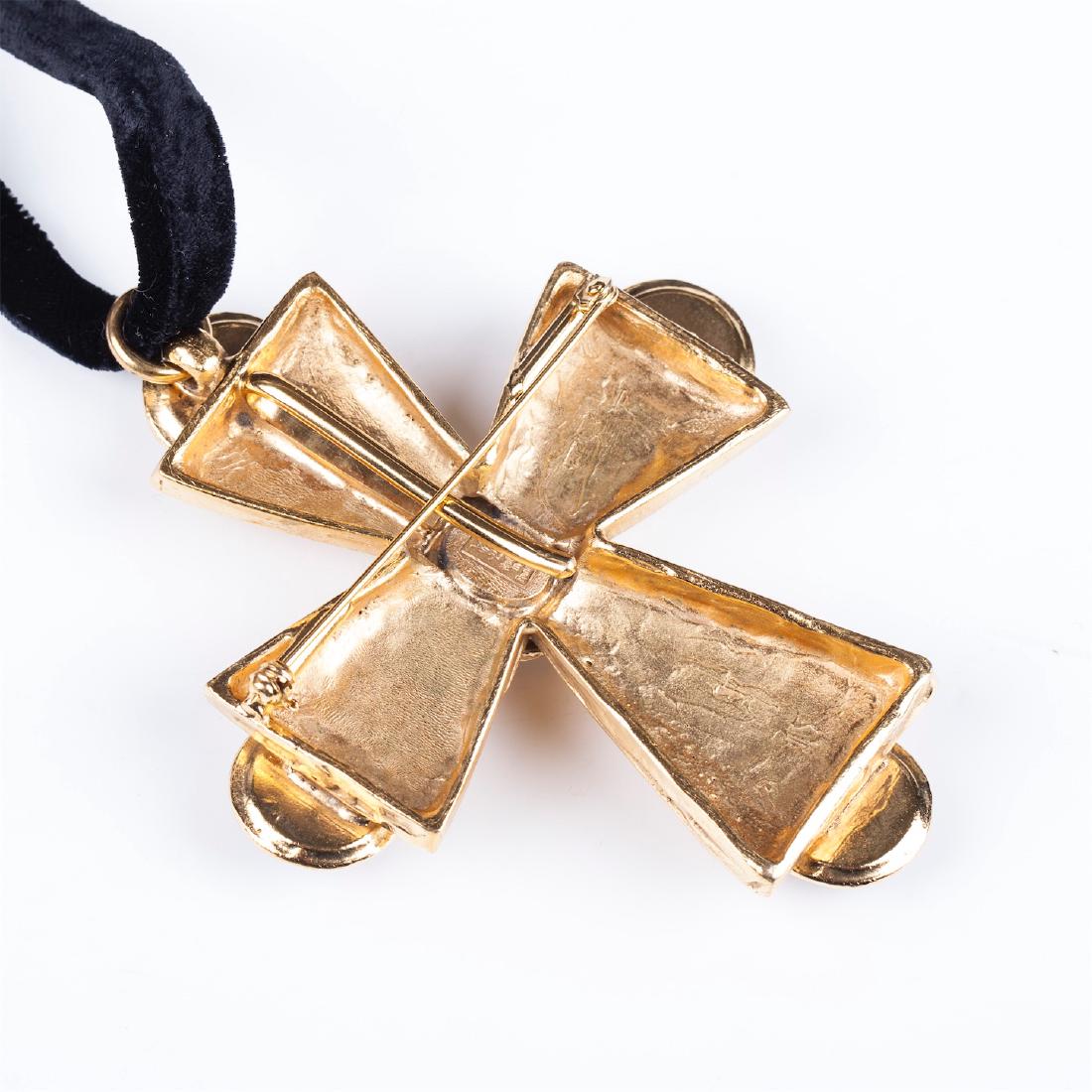 Yves Saint Laurent brooch-necklace. 1980s-1990s. — image 3