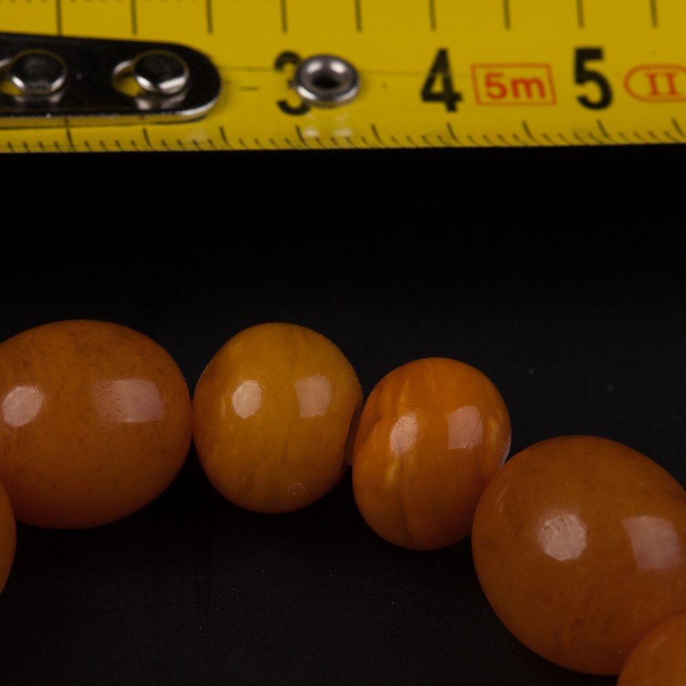 Antique amber necklace. — image 4