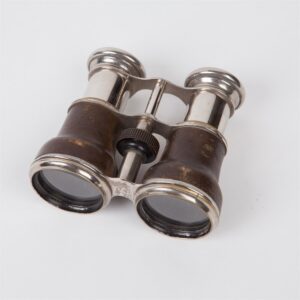 Opera glasses. 19th century. — image 1