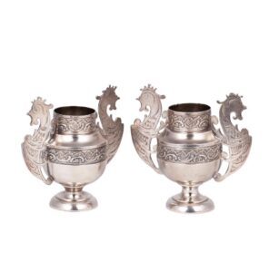 A pair of silver vodka beakers by I.Khlebnikov — image 1