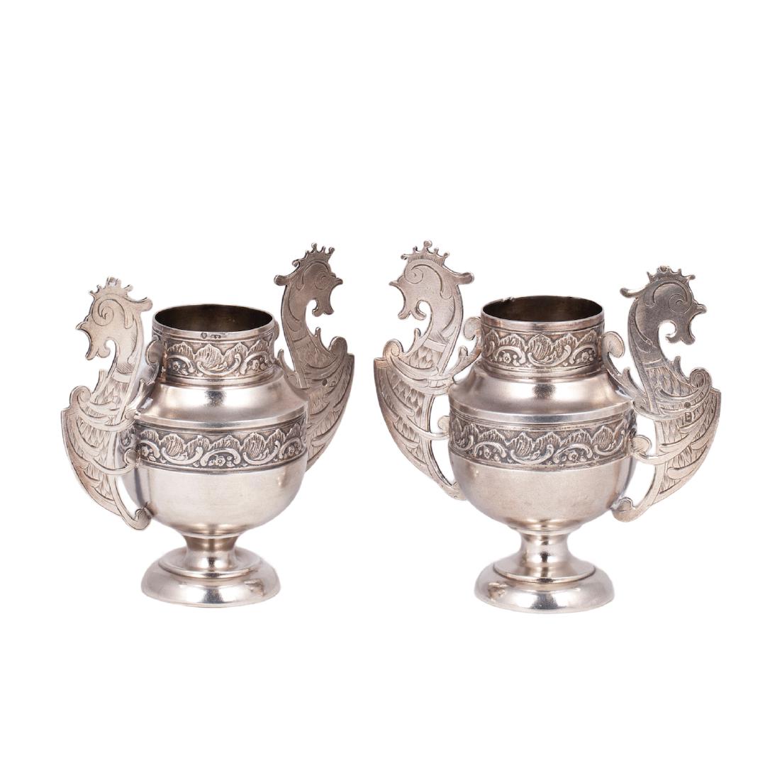 A pair of silver vodka beakers by I.Khlebnikov — image 1