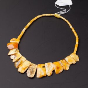 Antique amber necklace. — image 1