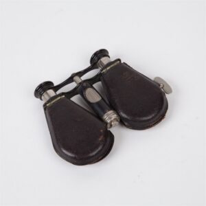 Opera glasses. 19th century. — image 1