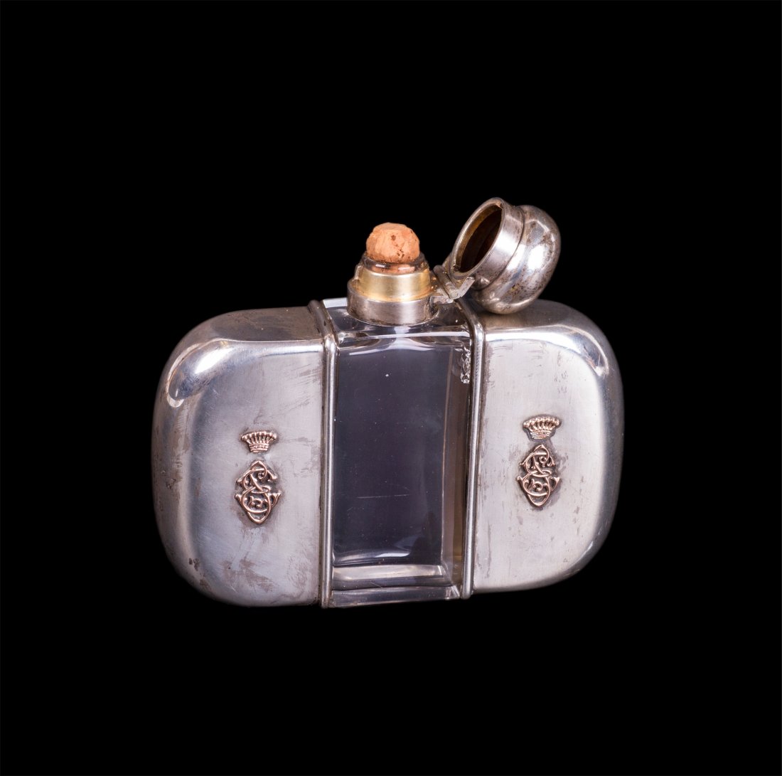 Silver and glass travel flask-transformer with two — image 1