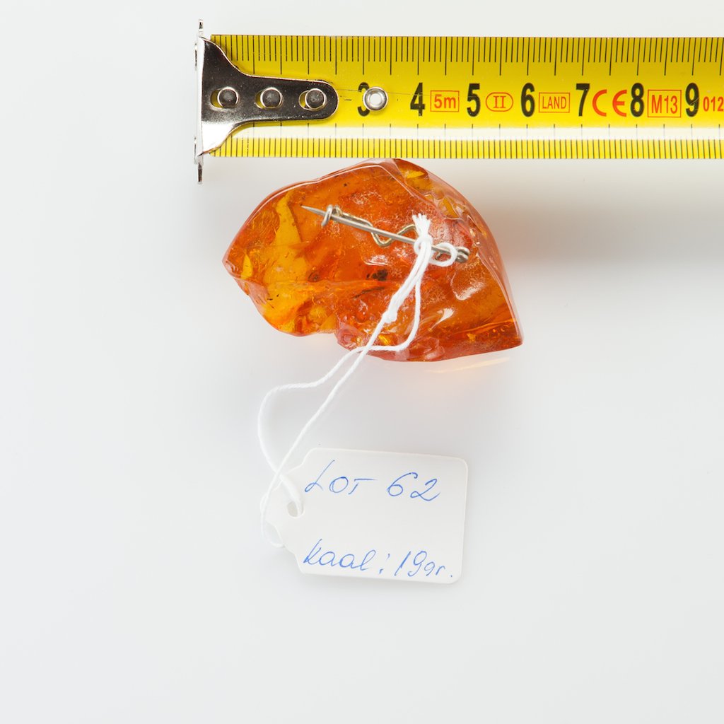 Natural Old Baltic Amber brooch. — image 2