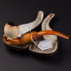 Antique amber smoking pipe. — image 1