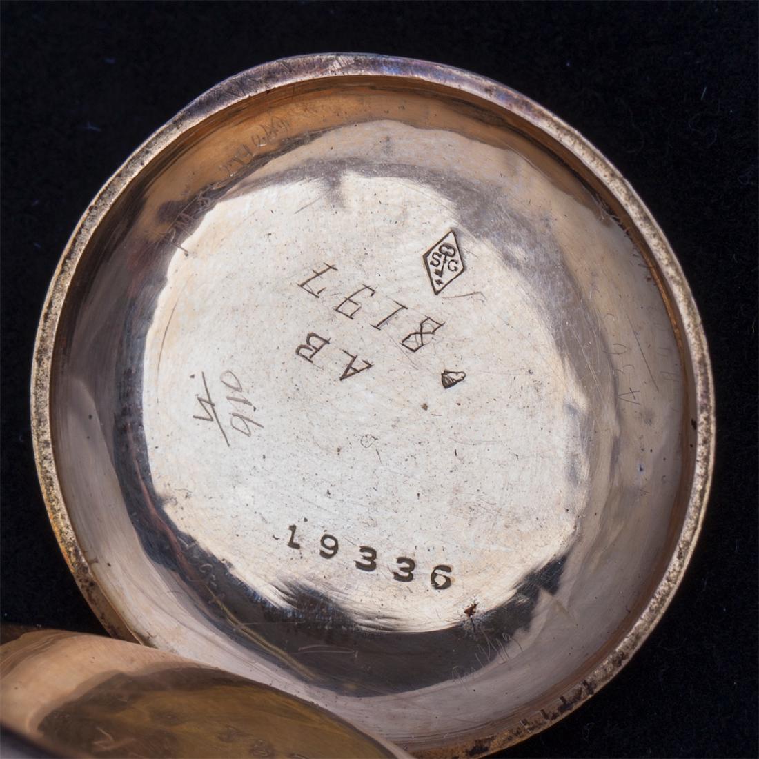 Open face gold pocket watch — image 3