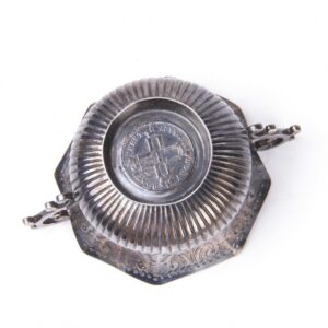 Engraved silver-gilt cup with coin enchased — image 4
