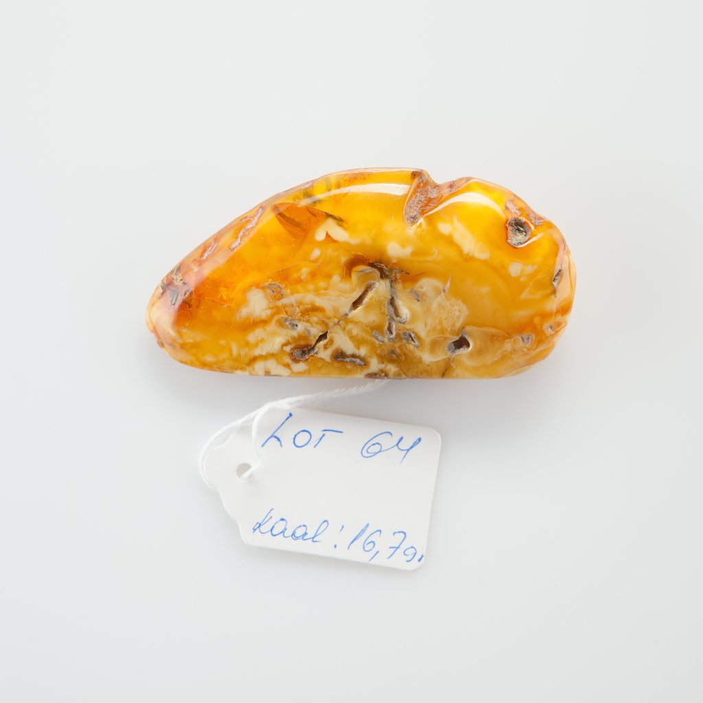 Natural Old Baltic Amber brooch. — image 1