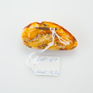 Natural Old Baltic Amber brooch. — image 2