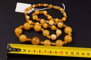 Antique amber necklace. — image 4