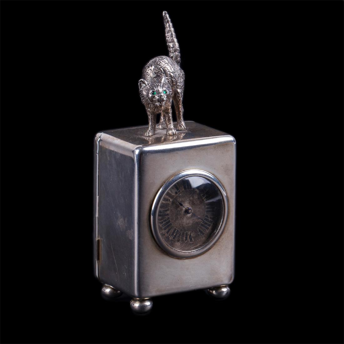 "Kendall and Co" silver desk clock with cat shape — image 1