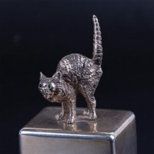 "Kendall and Co" silver desk clock with cat shape — image 2