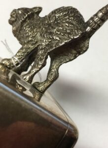 "Kendall and Co" silver desk clock with cat shape — image 6