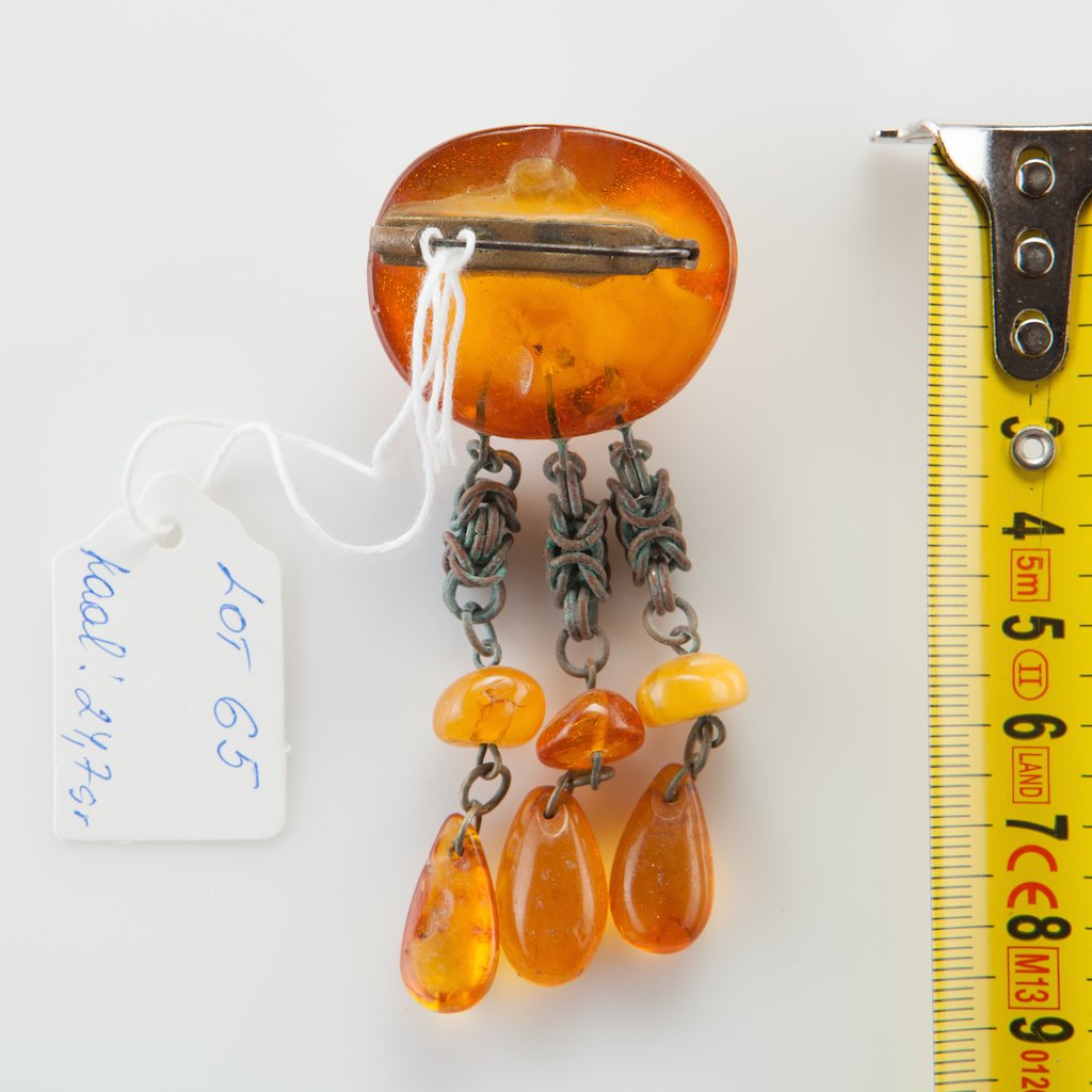 Natural Old Baltic Amber brooch with chain pendant. — image 3
