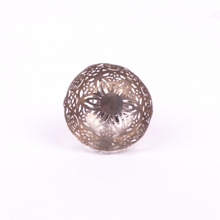 Silver stand for egg. — image 2