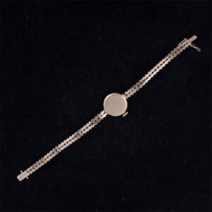 Beautiful small Omega gold woman wrist watch in a box — image 5