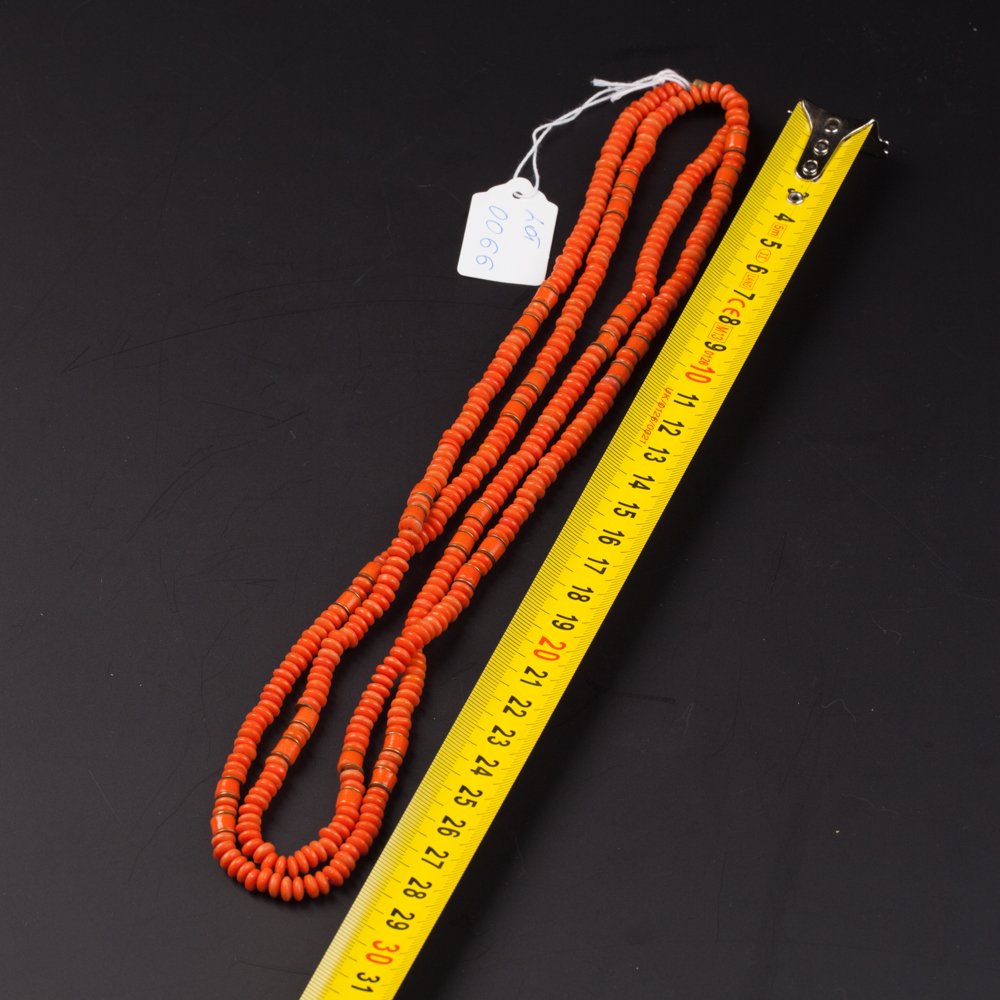 Coral necklace. — image 2