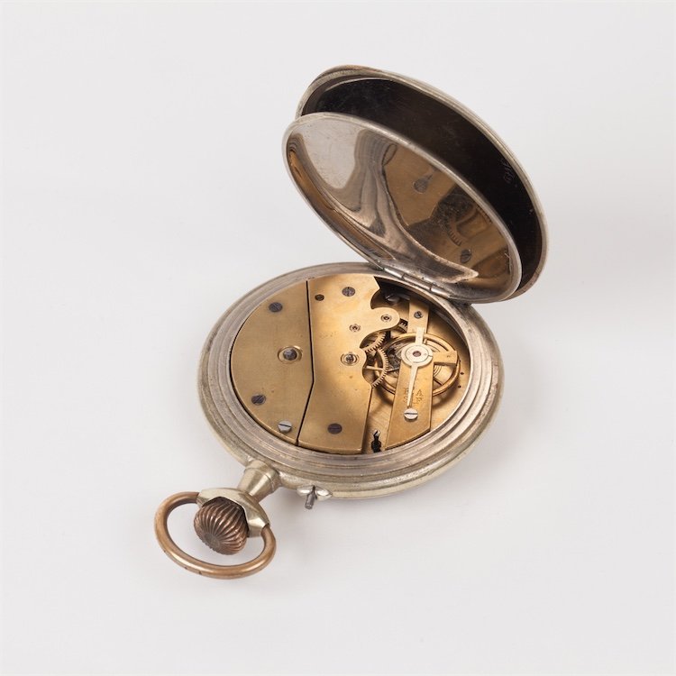 Huge pocket watch. — image 3