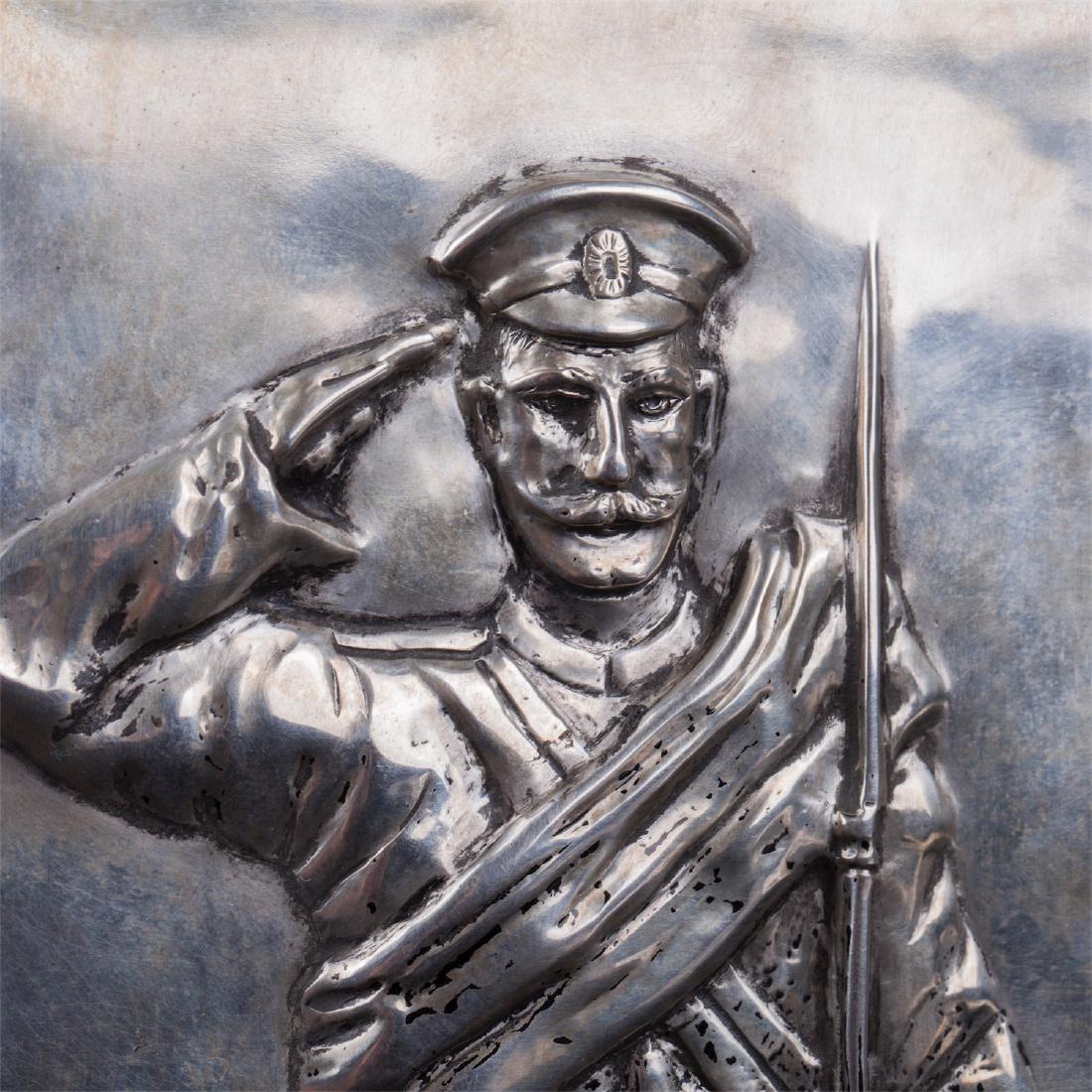 Russian cigar box with a Russian WWI heroe — image 2