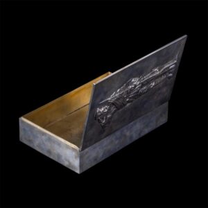 Russian cigar box with a Russian WWI heroe — image 4