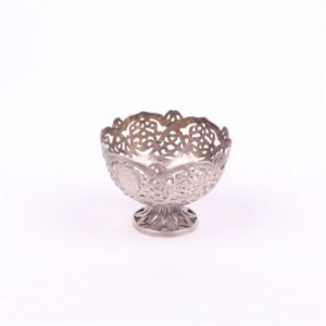 Silver stand for egg. — image 1