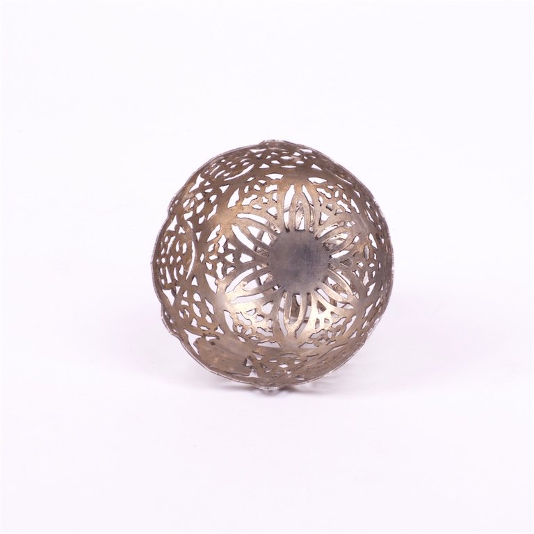 Silver stand for egg. — image 3