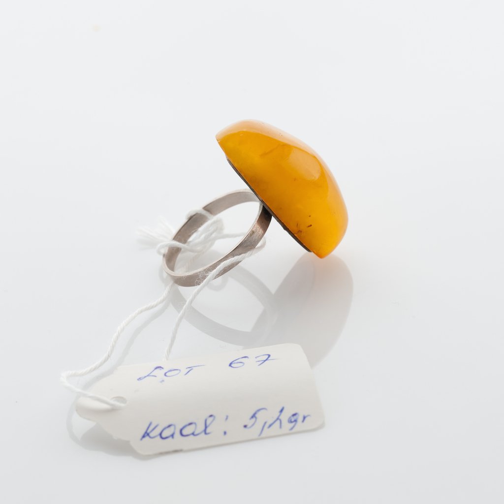 Natural Old Baltic Amber ring. — image 1