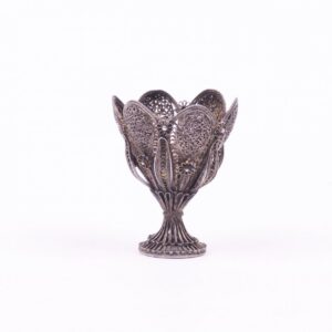 Silver stand for egg. — image 1