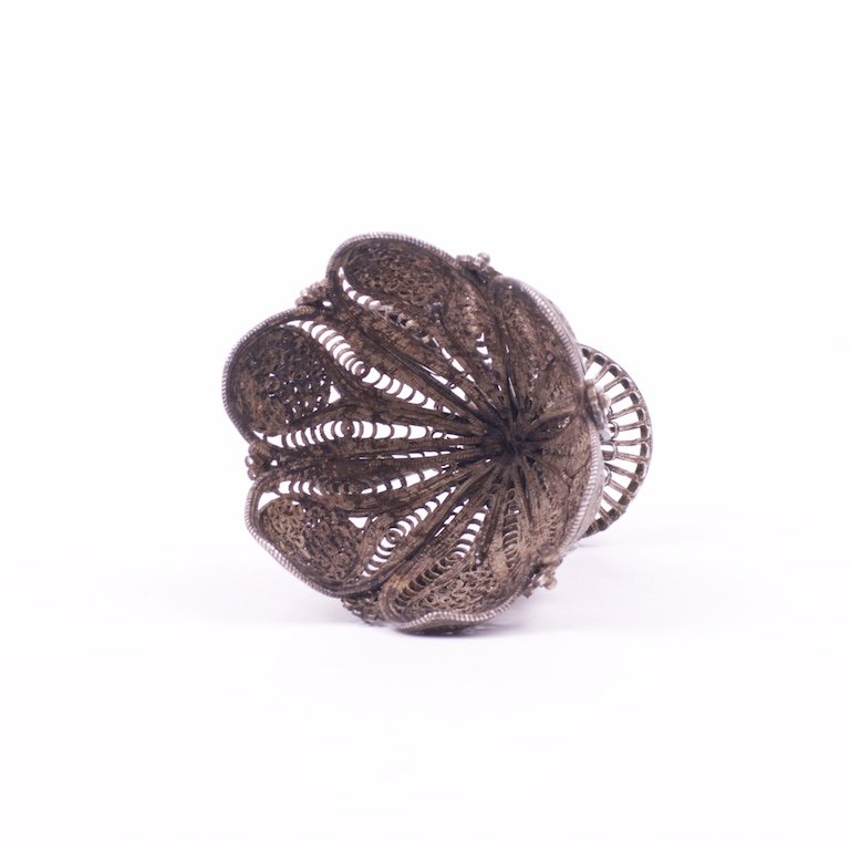 Silver stand for egg. — image 4