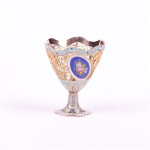 Gold stand for egg with enamel. — image 1