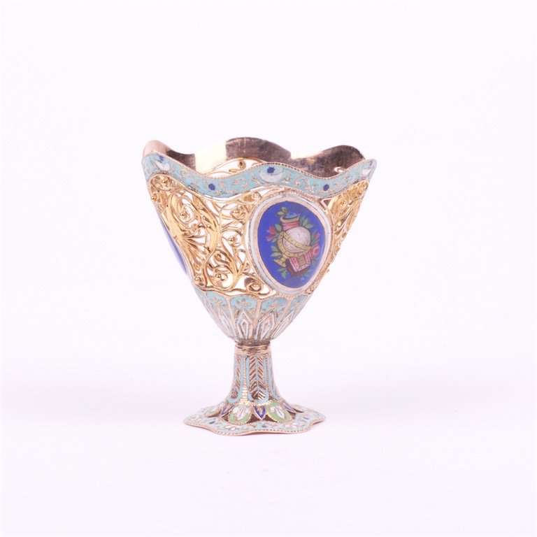 Gold stand for egg with enamel. — image 2