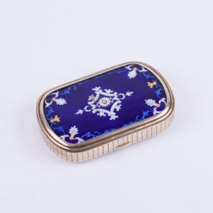 Silver case with enamel. — image 2