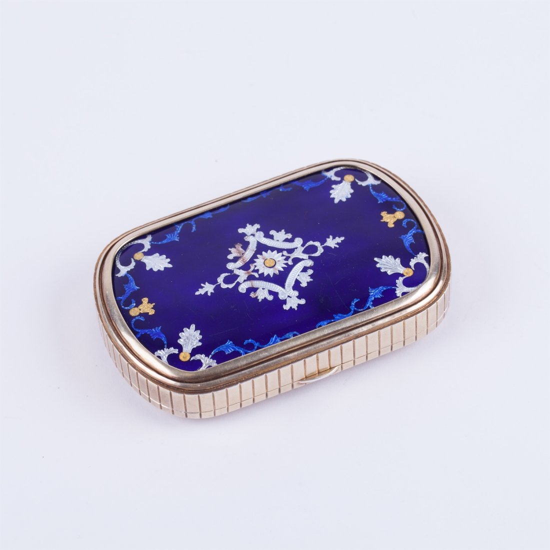 Silver case with enamel. — image 2