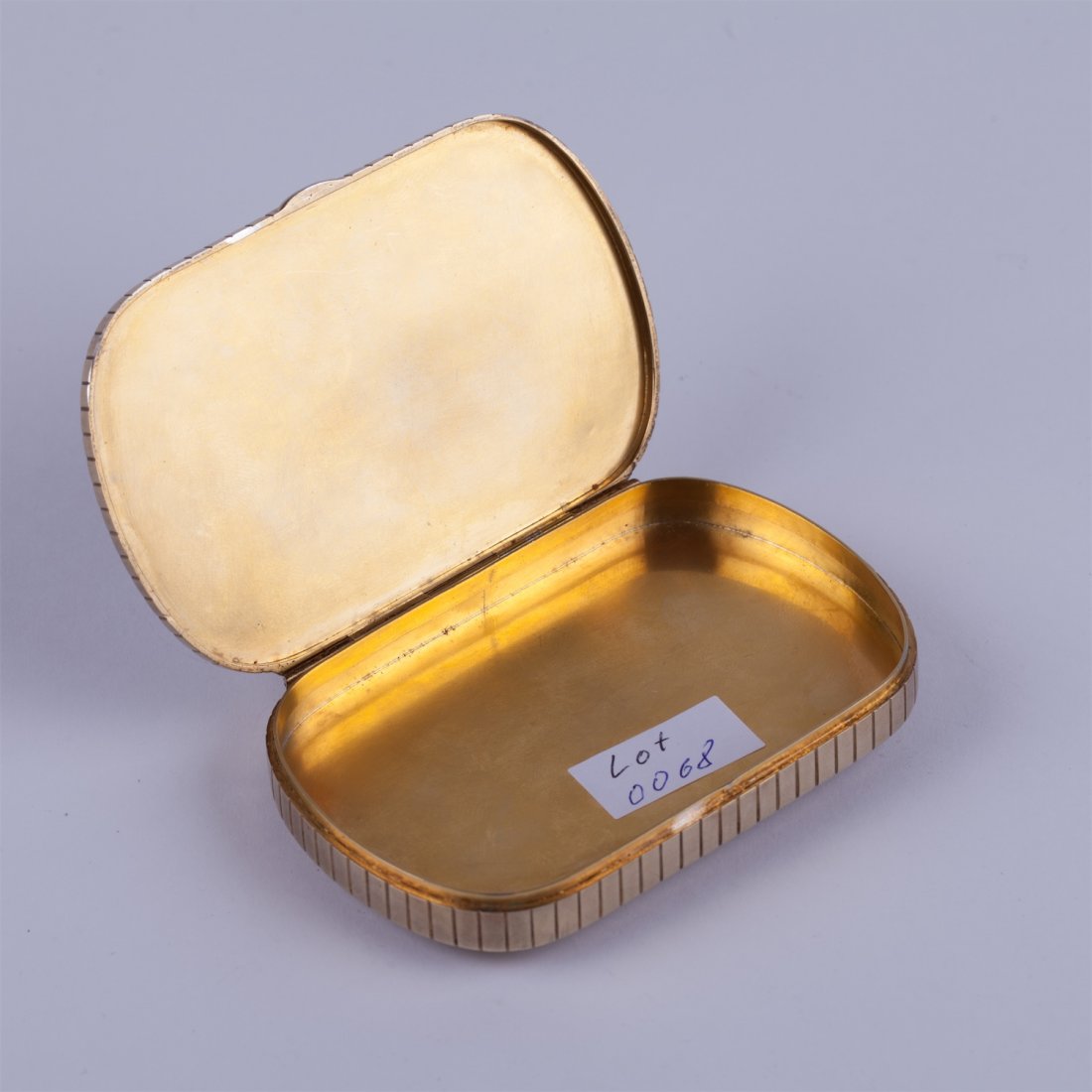 Silver case with enamel. — image 4