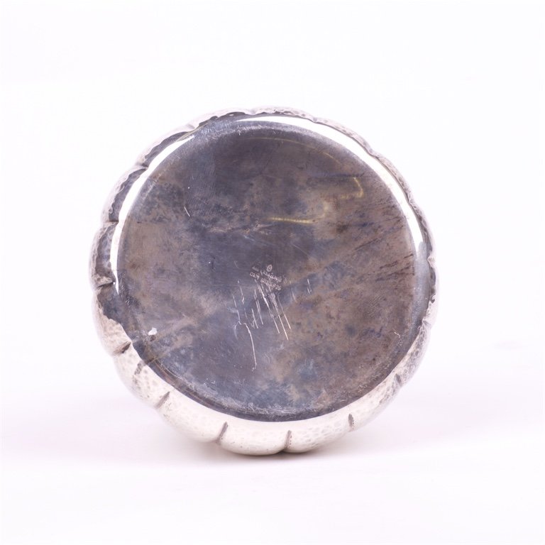 Greece silver vase. — image 3