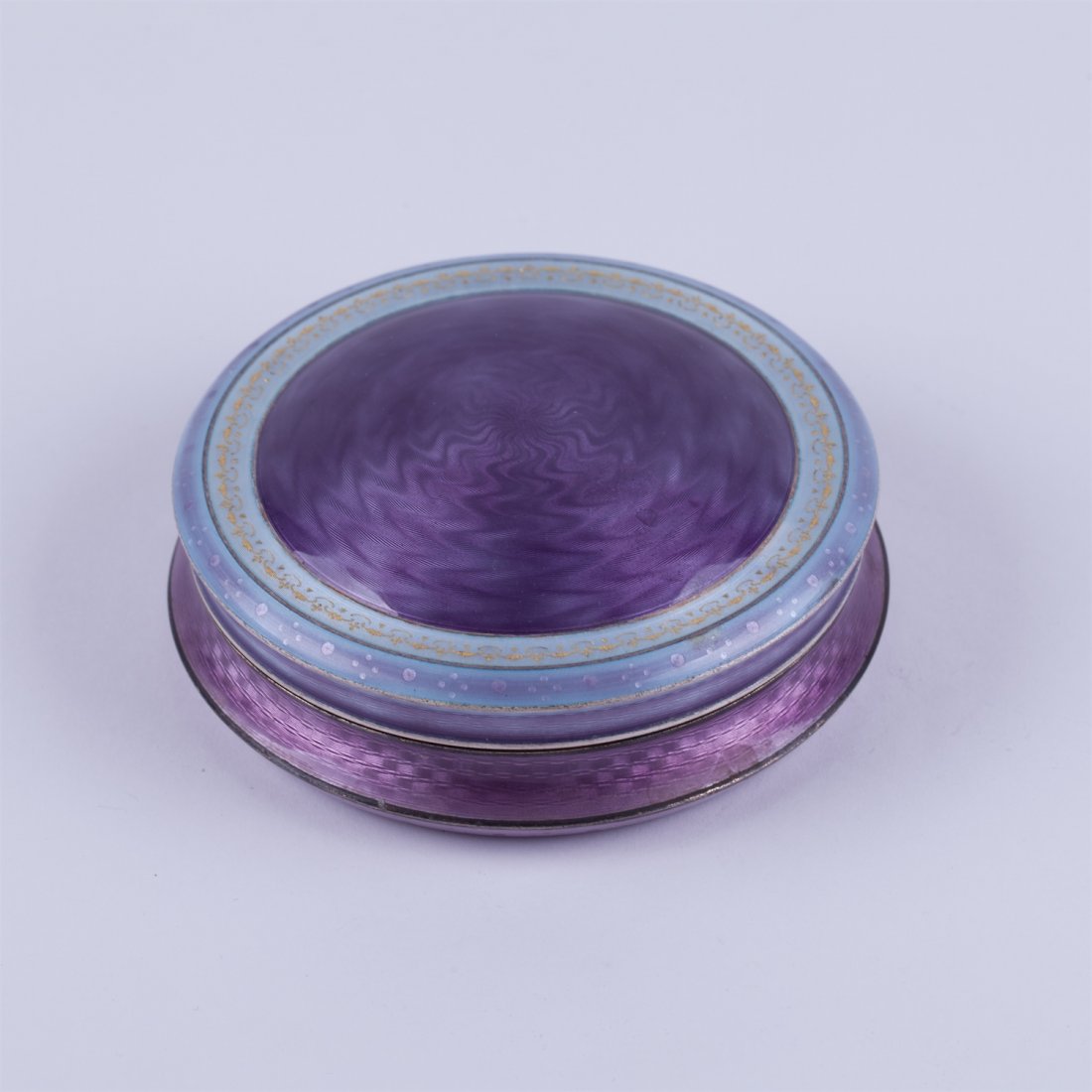Silver enamel box. — image 1