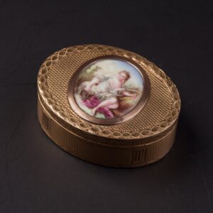 Gold snuff box. — image 1