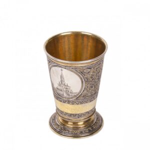 Russian silver-gilt baker with the Moscow Kremlin view — image 1