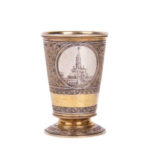 Russian silver-gilt baker with the Moscow Kremlin view — image 3