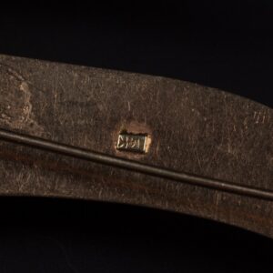 Gold brooch in shape of kinjal. — image 4