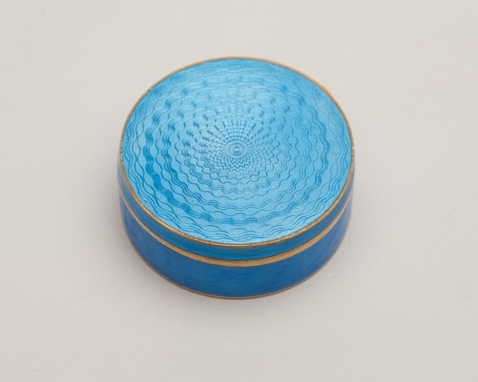 Russian snuff box — image 1
