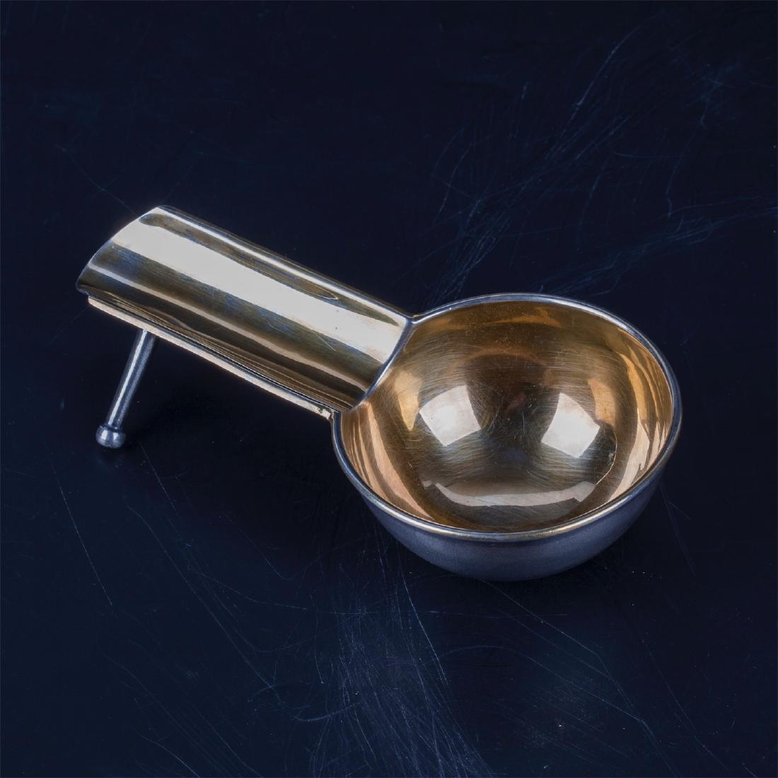 Unusual Russian silver-gilt ashtray for cigars — image 2