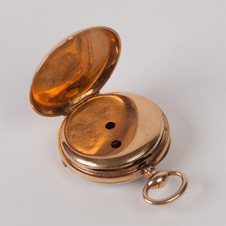 Gold pocket watch with keys. — image 4