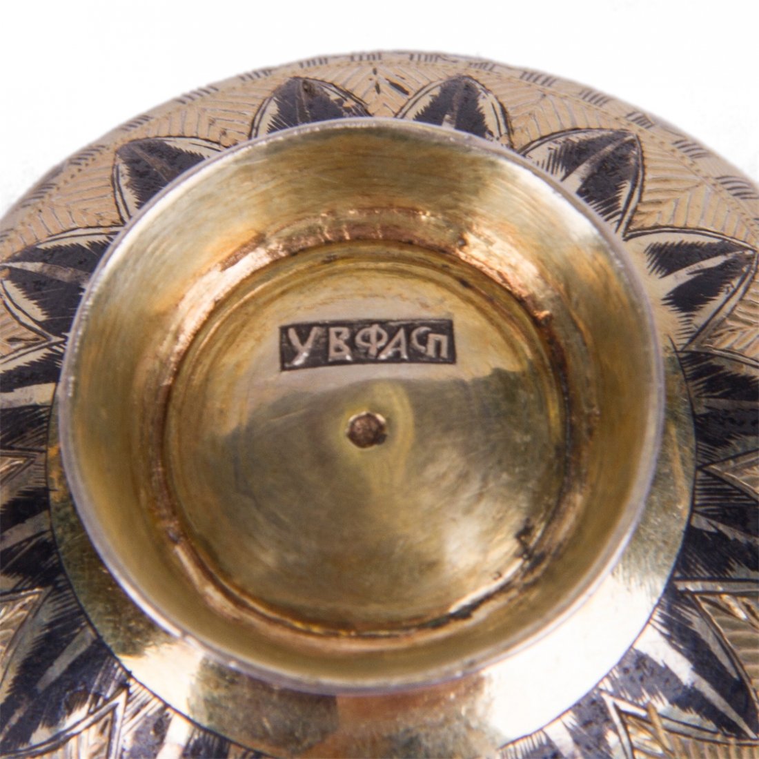 Russian engraved silver-gilt beaker — image 5