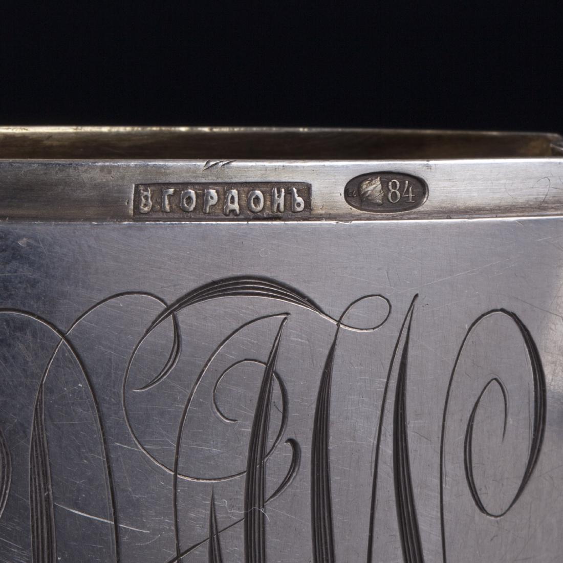 Russian matchbox with a locomotive — image 3