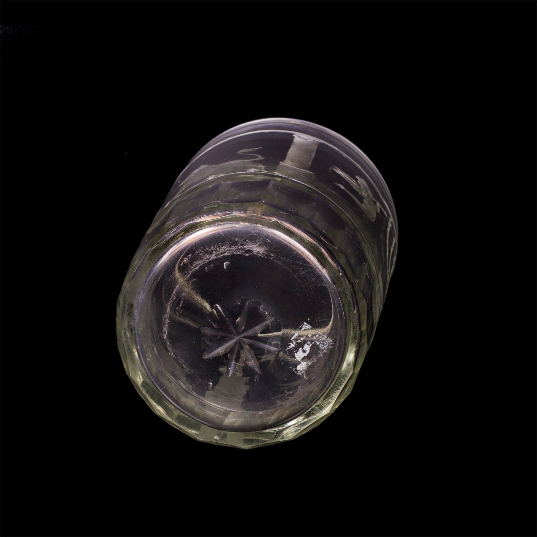 Grand engraved glass jewish beaker for Saturday wine — image 3