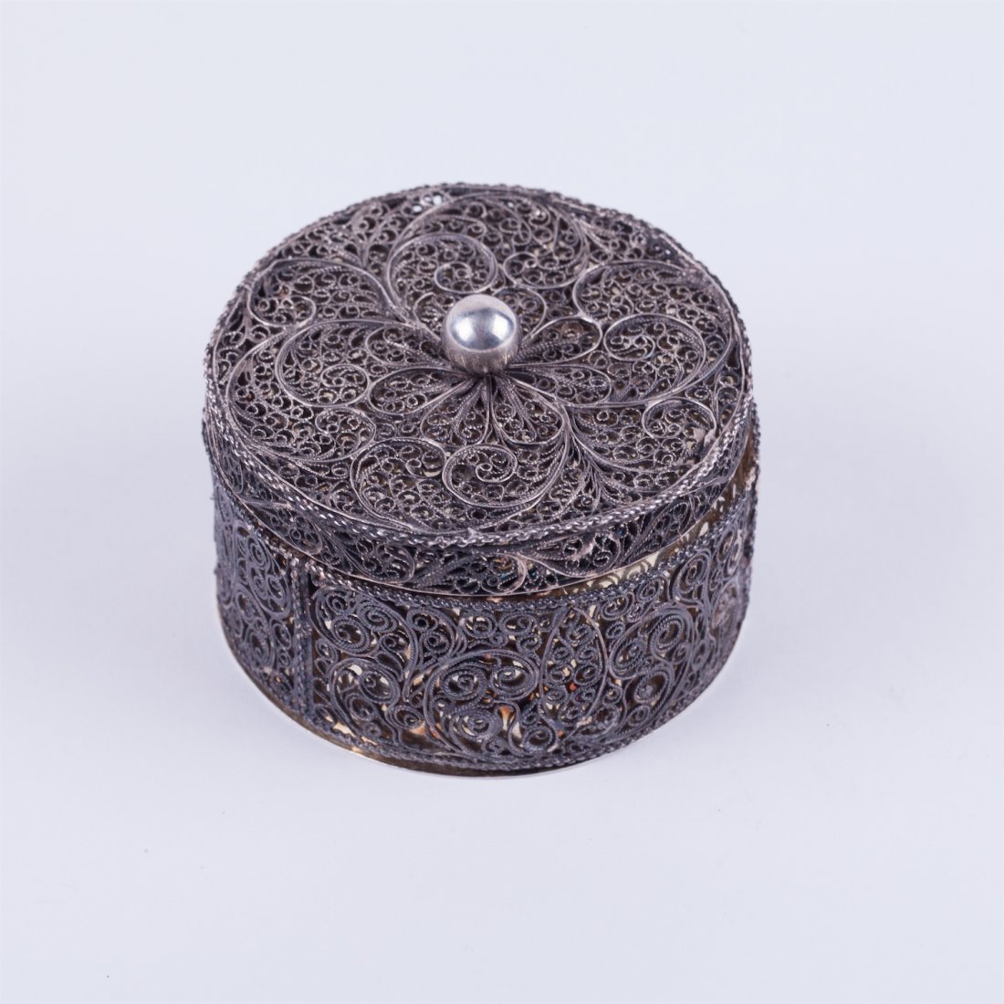 Russian silver filigree box. — image 2
