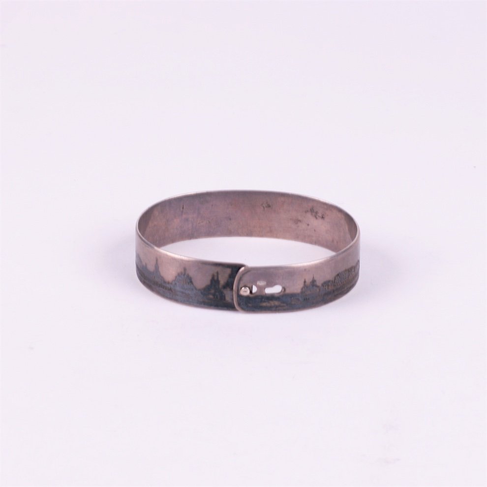 Silver bracelet with panoramic view of Velikii Ustug. — image 3