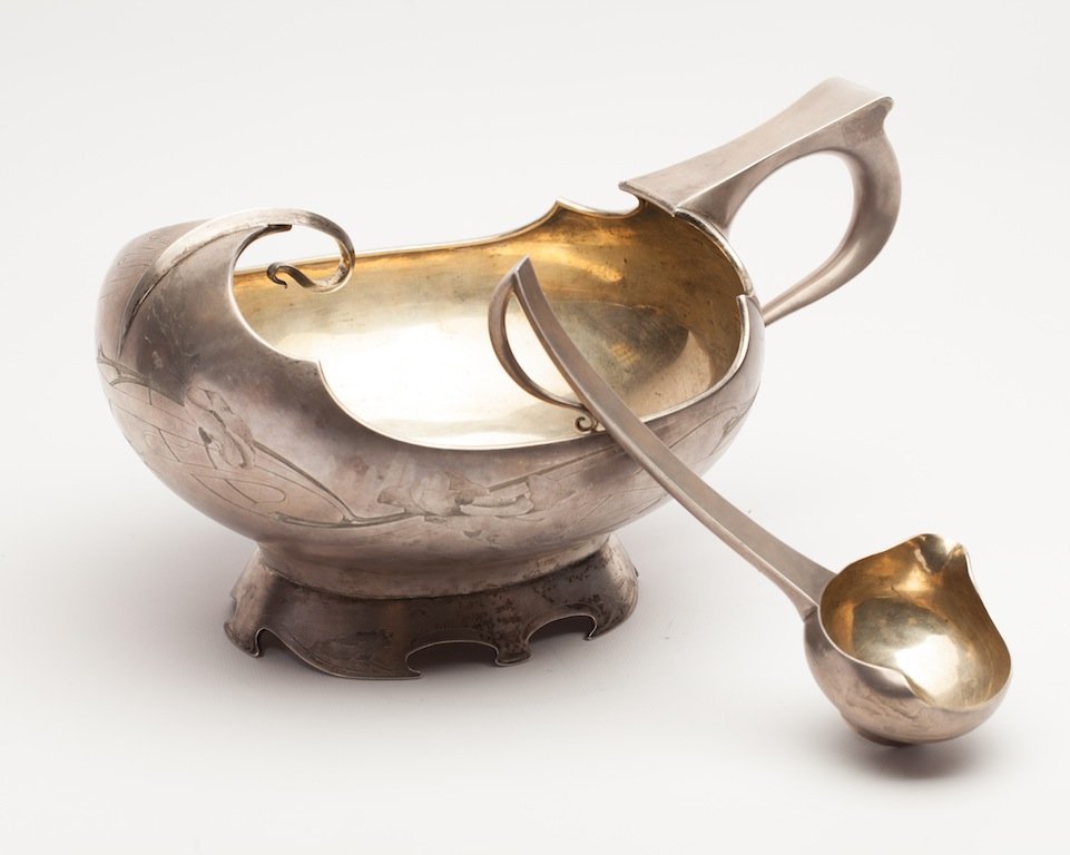 Russian kovsh with ladle — image 1